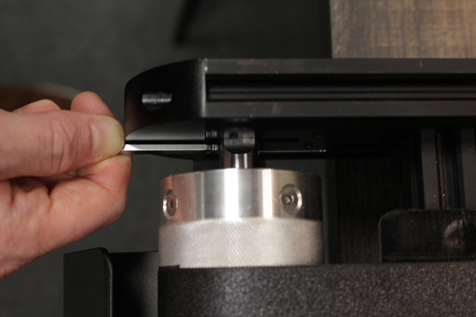 Controllare la distanza della cintura